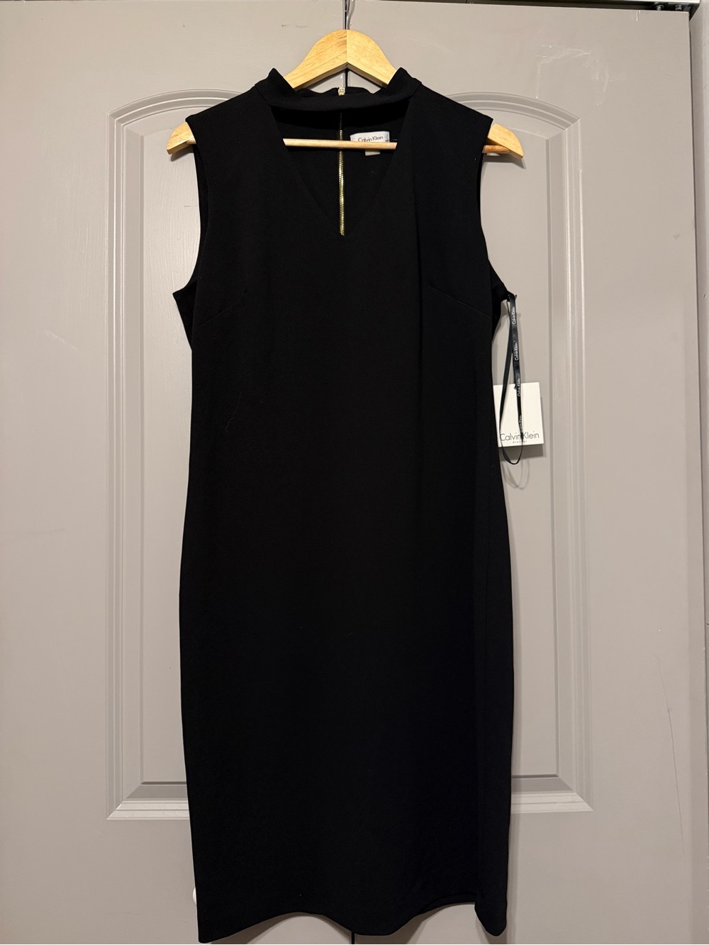 Calvin Klein Black Sleeveless Shift Dress with Notch Neck Women’s NWT